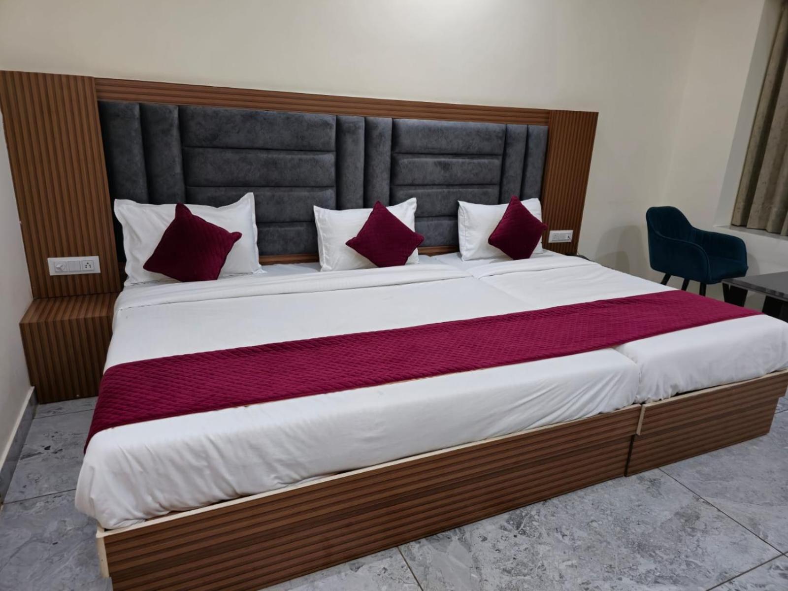 Отель Satya Residency Катра Экстерьер фото