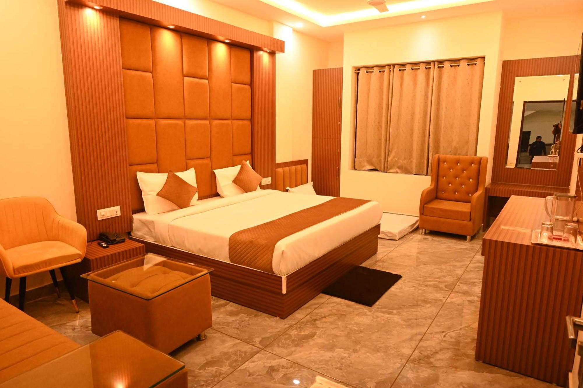 Отель Satya Residency Катра Экстерьер фото