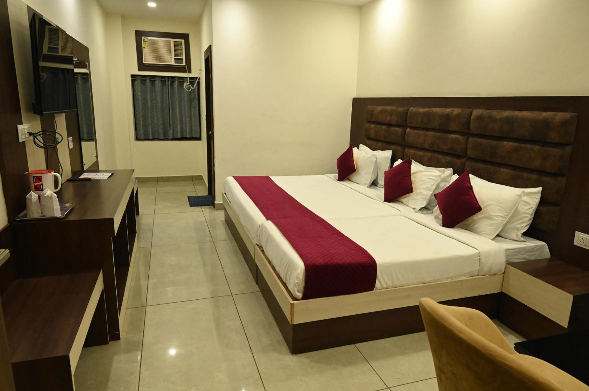 Отель Satya Residency Катра Экстерьер фото